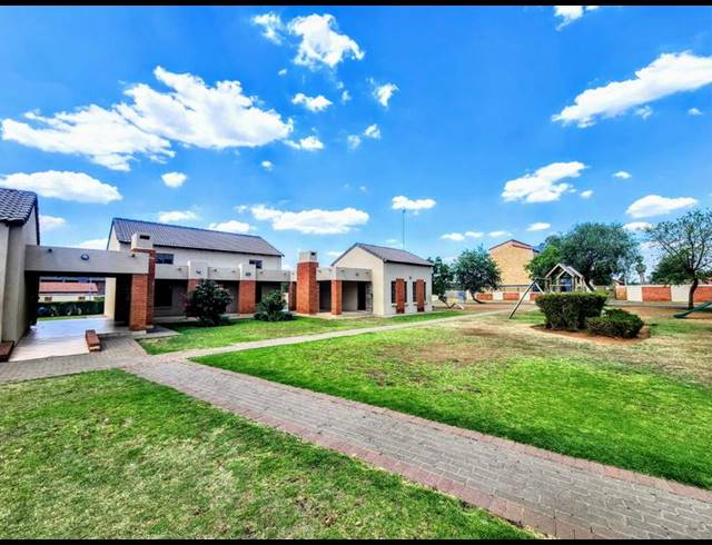 1 BEDROOM APARTMENT FOR SALE IN THE ORCHARDS